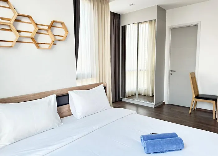 The Rich Sukhumvit 3 By Nana Aparthotel