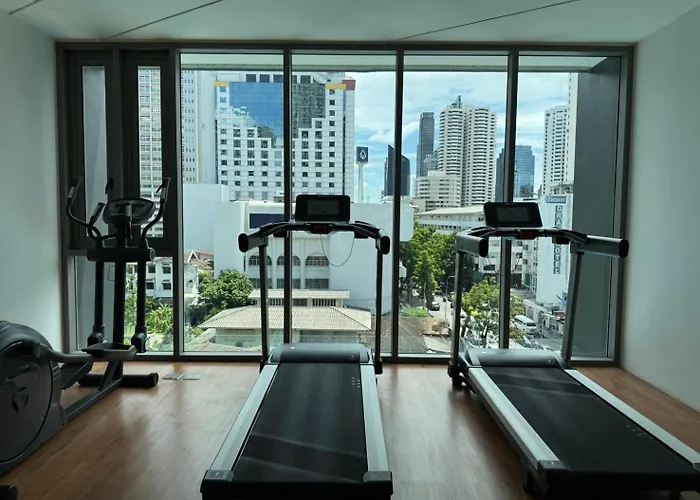 The Rich Sukhumvit 3 By Nana 4*